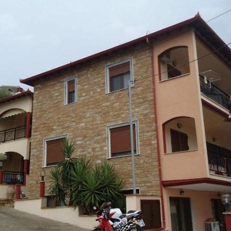 Ferienwohnung Petrino Sarti Exterior foto
