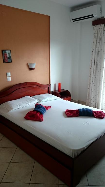 Ferienwohnung Petrino Sarti Zimmer foto