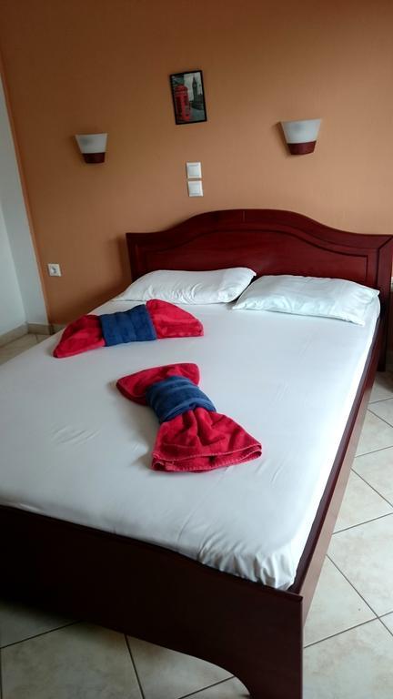 Ferienwohnung Petrino Sarti Zimmer foto