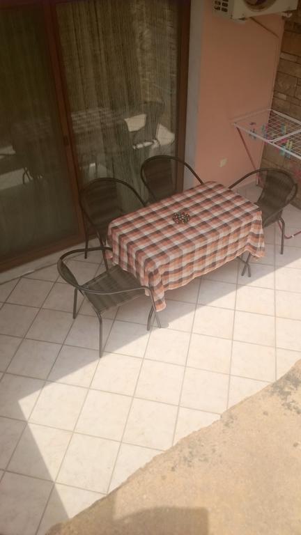 Ferienwohnung Petrino Sarti Exterior foto